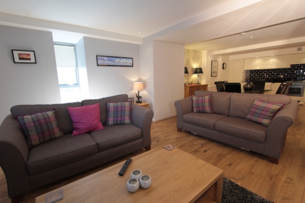 Lovat Loch Ness Lounge